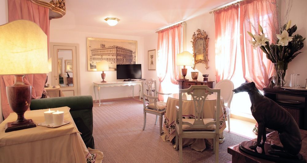Residenza Ruspoli Bonaparte Rome Exterior photo